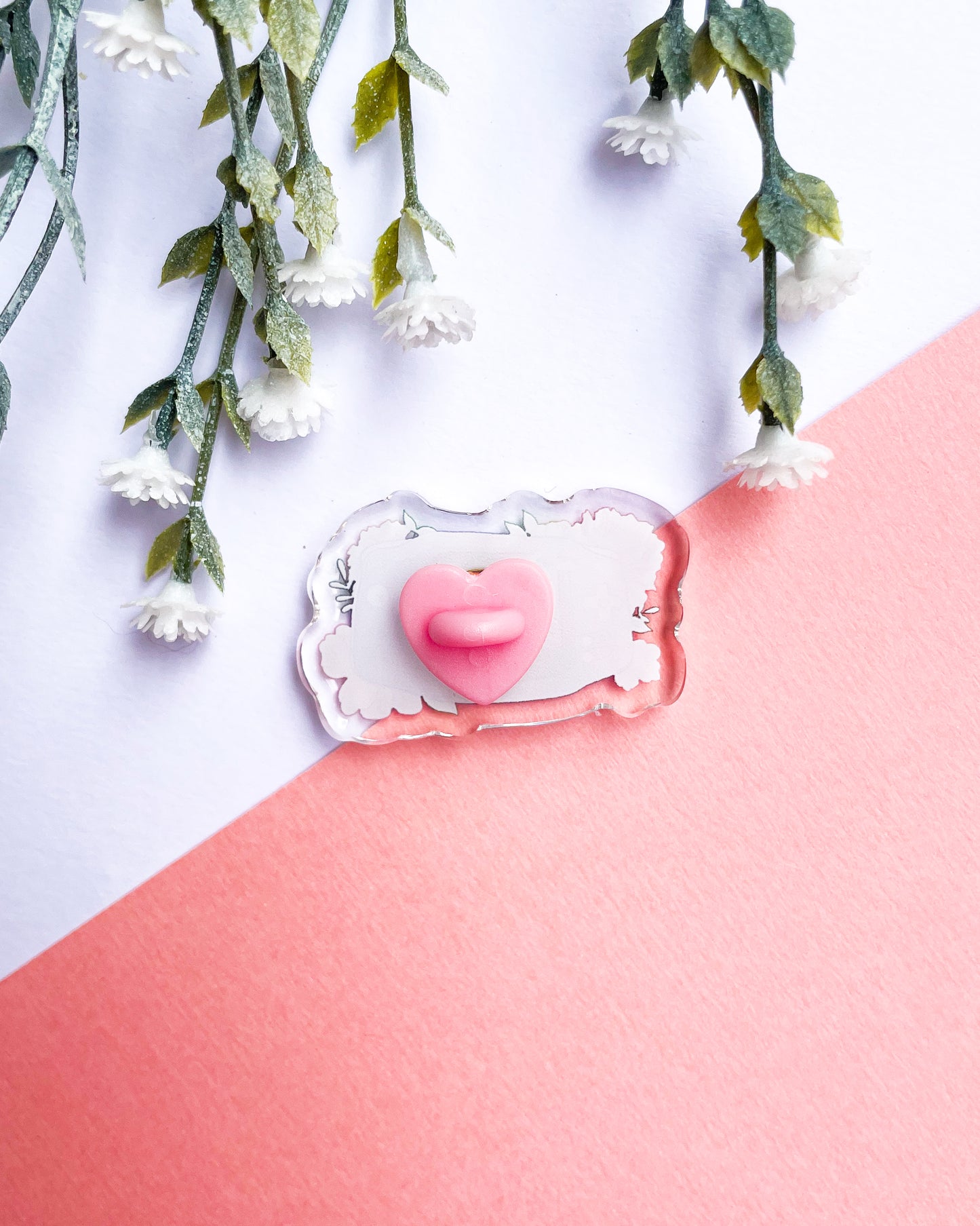 Pin Akrilik Gadis Permainan